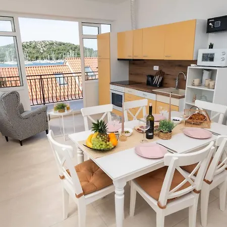 Elena Apartment