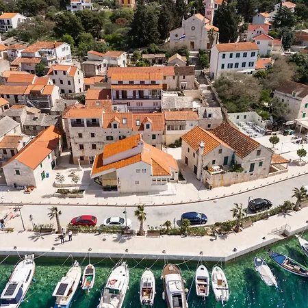Elena Rogoznica (Sibenik-Knin)