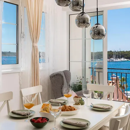 Apartment Elena Rogoznica (Sibenik-Knin)