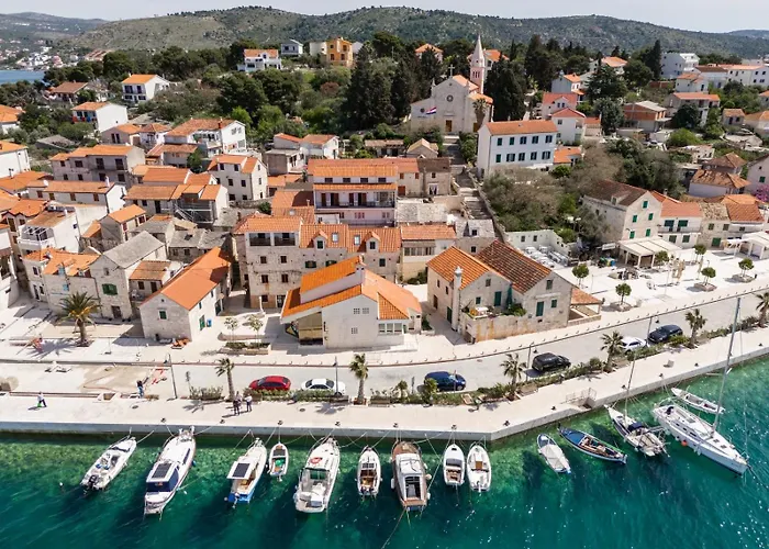 Elena Rogoznica (Sibenik-Knin)